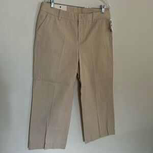 NWT GAP Modern Fit Khaki Capris
